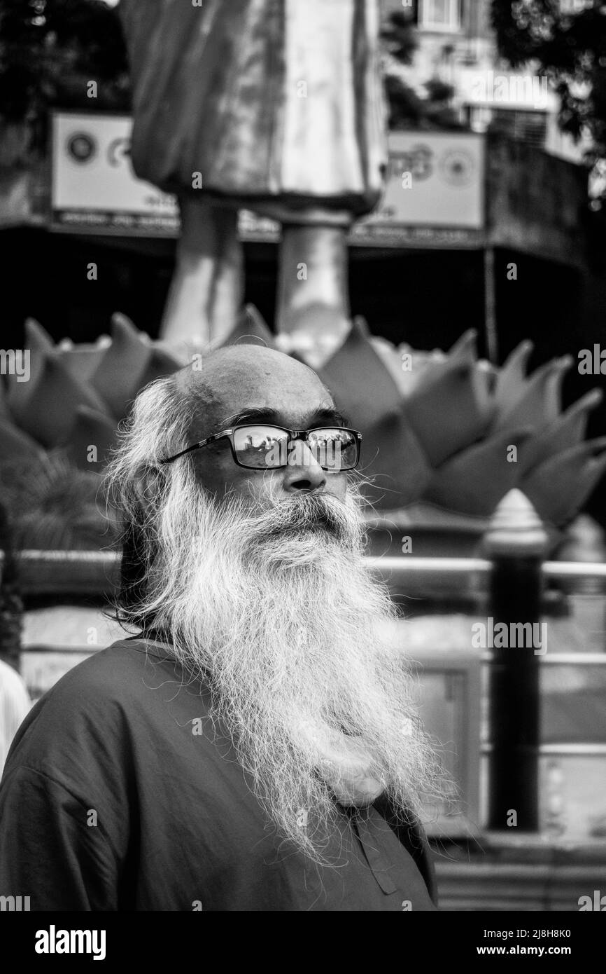 Bouddha Purnima, le plus grand festival religieux de la communauté bouddhiste après deux ans de restrictions induites par Covid. Les disciples de Bouddha sont celebrati Banque D'Images