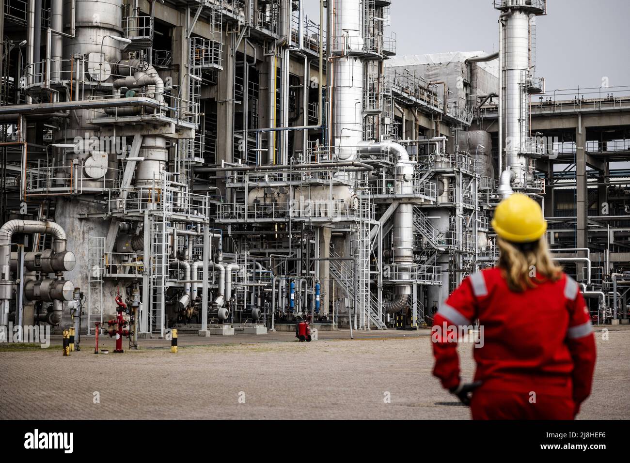 2022-05-16 10:35:16 PERNIS - installation de récupération de chaleur résiduelle à côté de l'usine de HCU au parc d'énergie et de produits chimiques de Shell à Pernis. La chaleur résiduelle de l'usine est fournie par des conduites souterraines au chauffage urbain de Katenrecht à Rotterdam. ANP JEFFREY GREENWEG pays-bas - belgique Banque D'Images