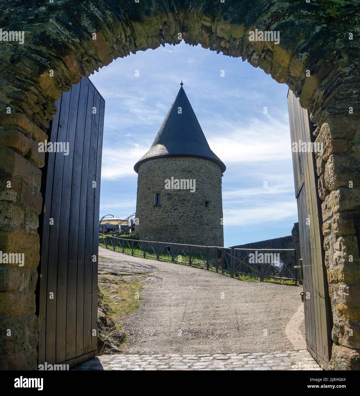 Entrée au château de Bourscheid, château médiéval à Bourscheid, quartier Diekirch, Ardennes, Luxembourg, Europe Banque D'Images