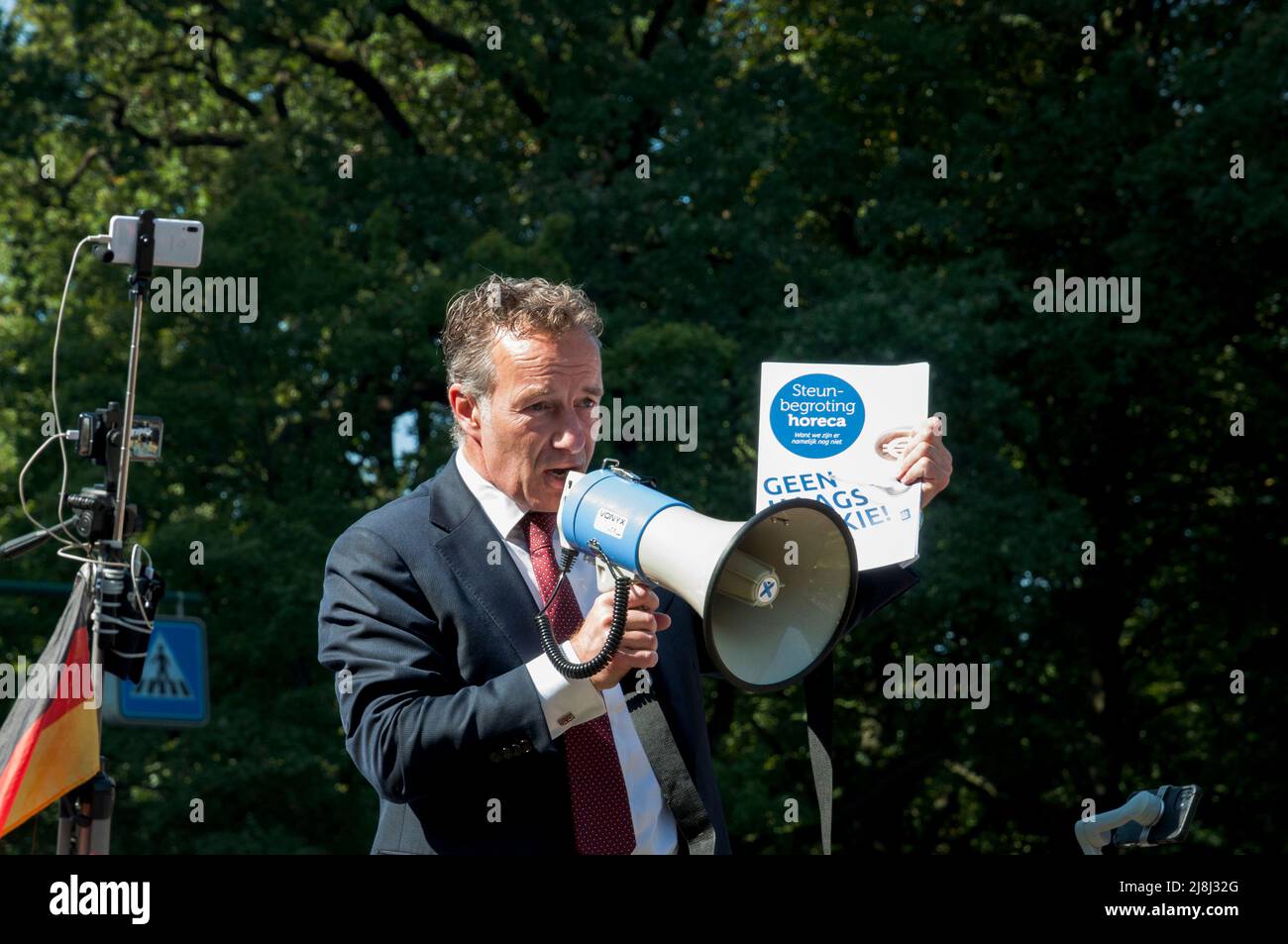 09-07-2021 la Haye, pays-Bas. Les sceptiques du coronavirus et les anti-vaxxers protestant contre les mesures de covid et les vaccinations Banque D'Images