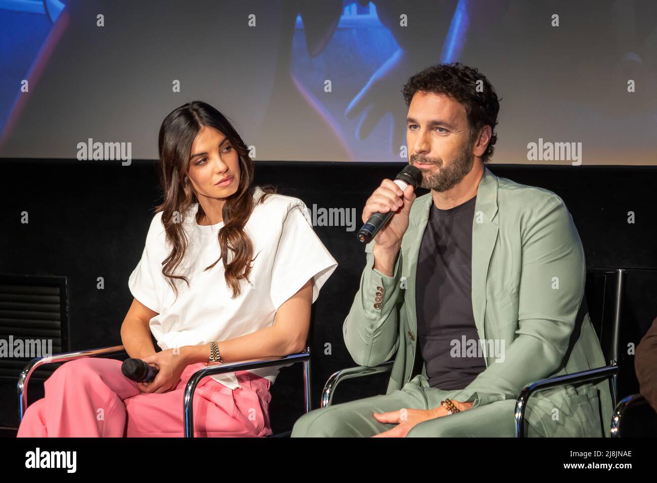 Rome, Italie - 16 mai 2022: Entretien avec les acteurs italiens Raoul Bova, Giampaolo Morelli, Francesca Chillemi et Jonis Bascir, acteurs vocaux du film "CIP e Ciop Special agents". Banque D'Images