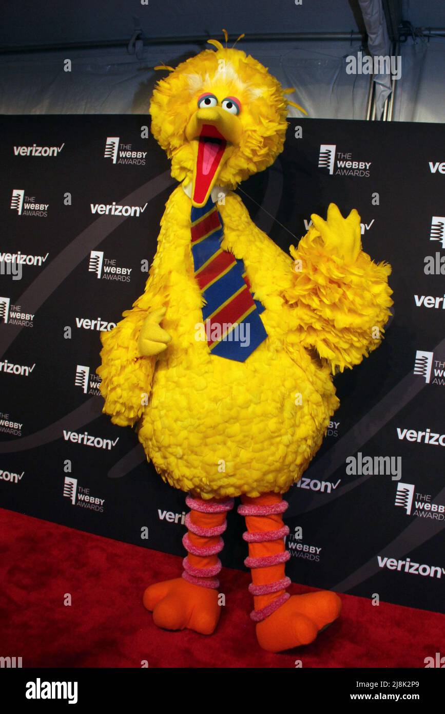 New York, NY, États-Unis. 16th mai 2022. Big Bird au prix Webby annuel 26th de Cipriani Wall Street à New York le 16 mai 2022. Crédit : Erik Nielsen/Media Punch/Alay Live News Banque D'Images