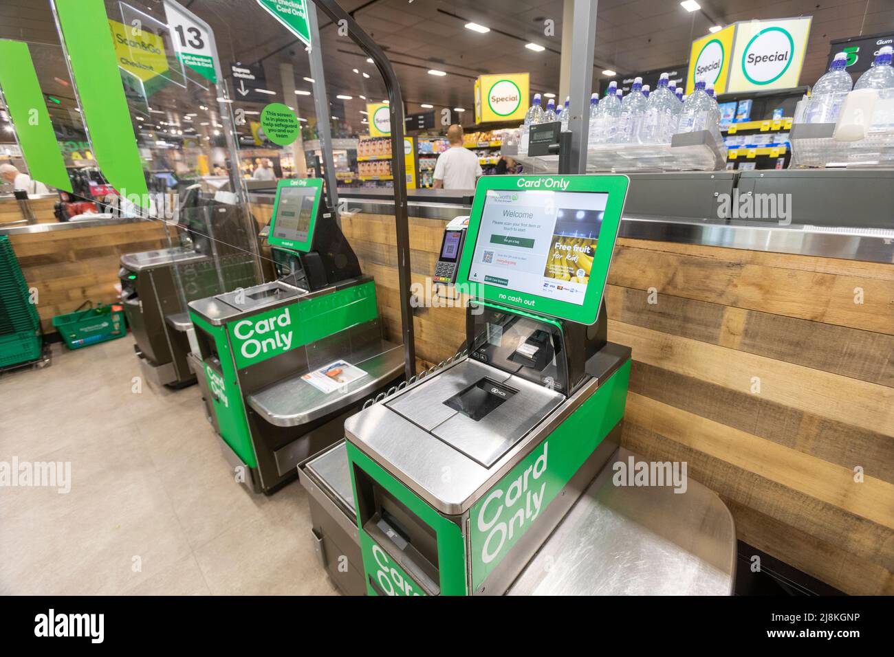 Supermarché Woolworths à Sydney, en Australie, avec libre-service ou caisse libre-service pour le paiement des cartes uniquement Banque D'Images