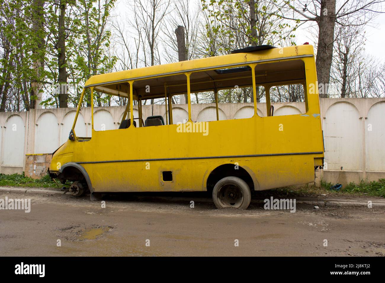 un vieux bus cassé Banque D'Images