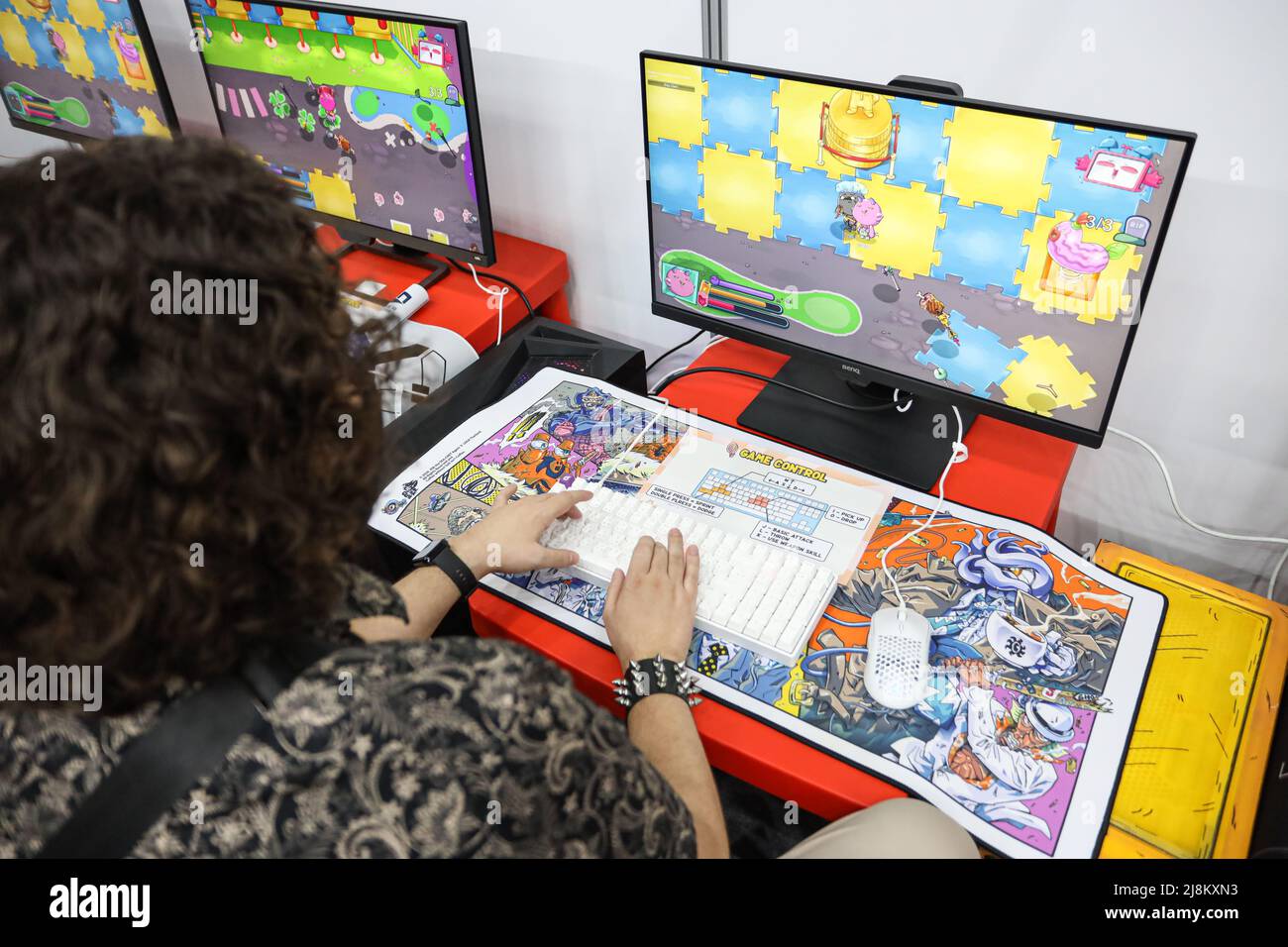 Bangkok, Thaïlande. 15th mai 2022. Stand d'exposition NFT, NFT Games et GameFi sont ouverts aux exposants pour essayer et demander plus d'informations sur leur travail à la Thailand Crypto Expo 2022. (Photo par Edirach Toumlamoon/Pacific Press) crédit: Pacific Press Media production Corp./Alay Live News Banque D'Images