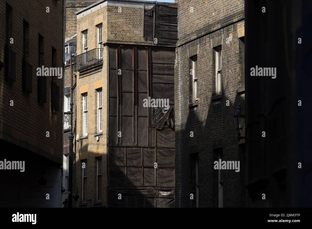 Vue sur White Horse Street, depuis Piccadilly. White Horse Street, Londres, Royaume-Uni. 25 mars 2017 Banque D'Images