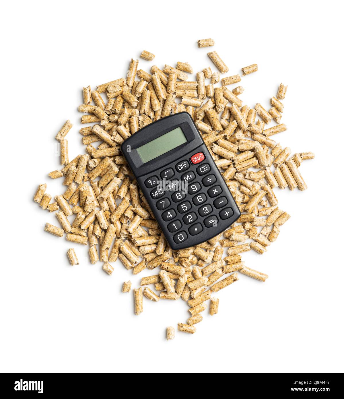 Granulés de bois, biocarburant isolé sur fond blanc. Carburant écologique fabriqué à partir de la biomasse et de la calculatrice. Source d'énergie renouvelable. Banque D'Images