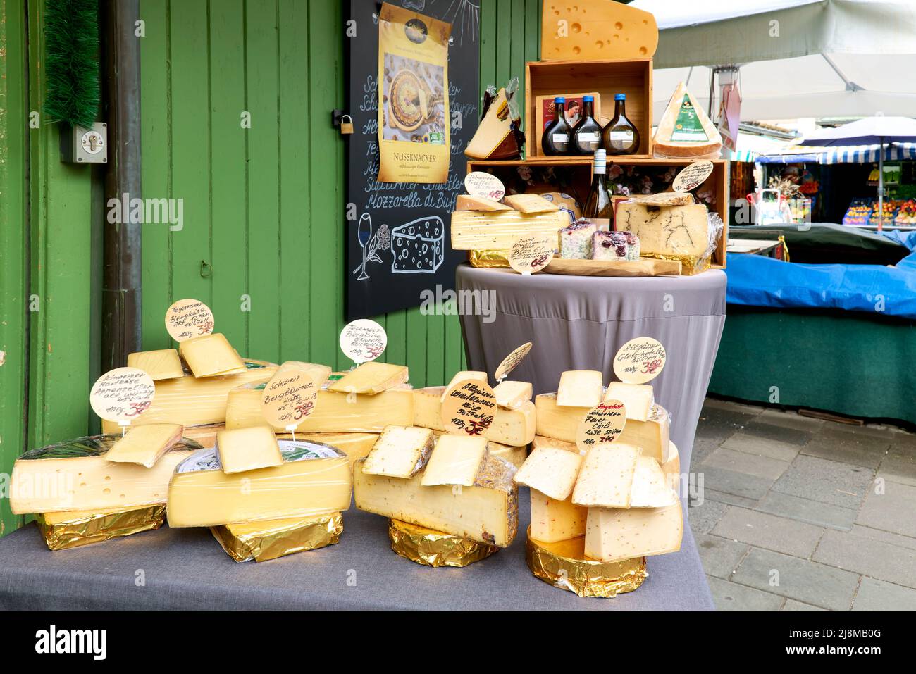 Allemagne Bavière Munich. Viktualienmarkt. Marché. Fromage Banque D'Images