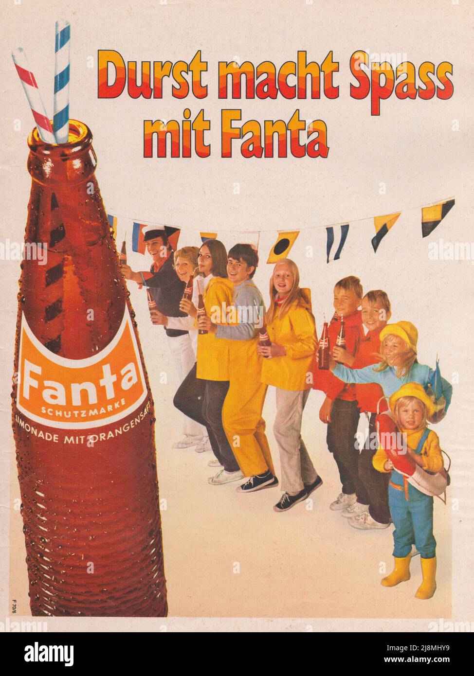 Publicité rétro sur papier de Fanta Drink Durst macht Spass mit Fanta Fanta  Fanta bouteille avec pailles Photo Stock - Alamy