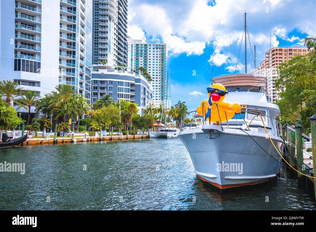Vue sur la promenade et les yachts de fort Lauderdale, sud de la Floride, États-Unis d'Amérique Banque D'Images