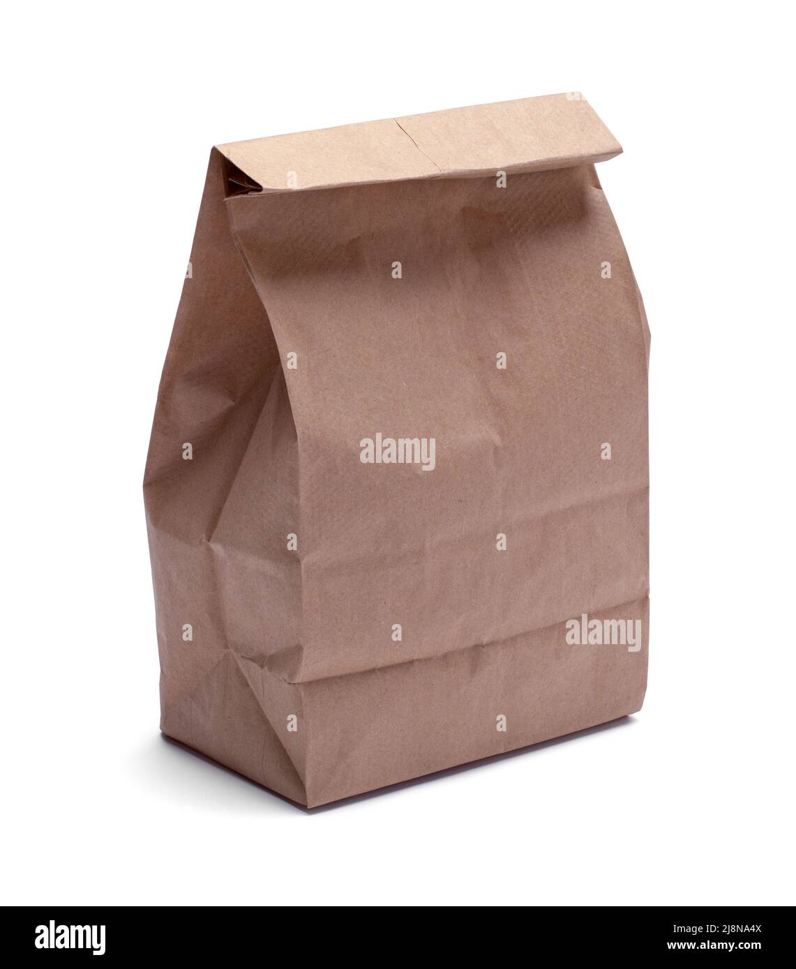 Sac en papier brun intégral découpé sur blanc. Banque D'Images