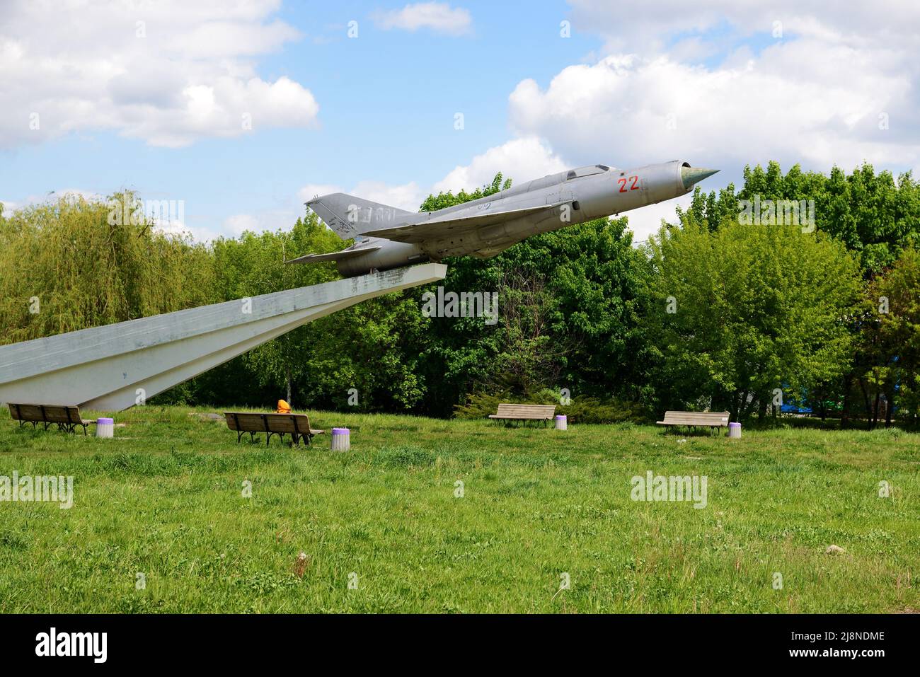 BILA TSERKVA, UKRAINE - MAI 15 : le point de vue sur le mémorial des avions de chasse et d'interception supersoniques MIG-21 dédié aux pilotes soviétiques qui libèrent de Banque D'Images