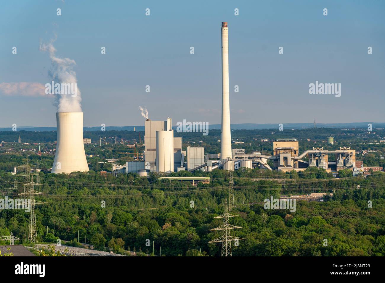 Tour de refroidissement de la centrale thermique et électrique STEAG à Herne, 130 mètres de haut, Herne, NRW, Allemagne Banque D'Images