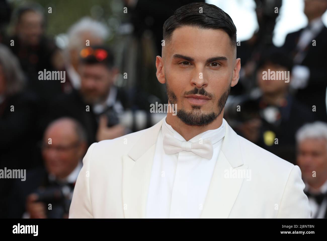 18 mai 2022, Cannes, Côte d'Azur, France: Le modèle français BAPTISTE GIABICONI participe à la projection et à la cérémonie d'ouverture de la coupe finale lors du Festival annuel du film de Cannes 75th (Credit image: © Mickael Chavet/ZUMA Press Wire) Banque D'Images