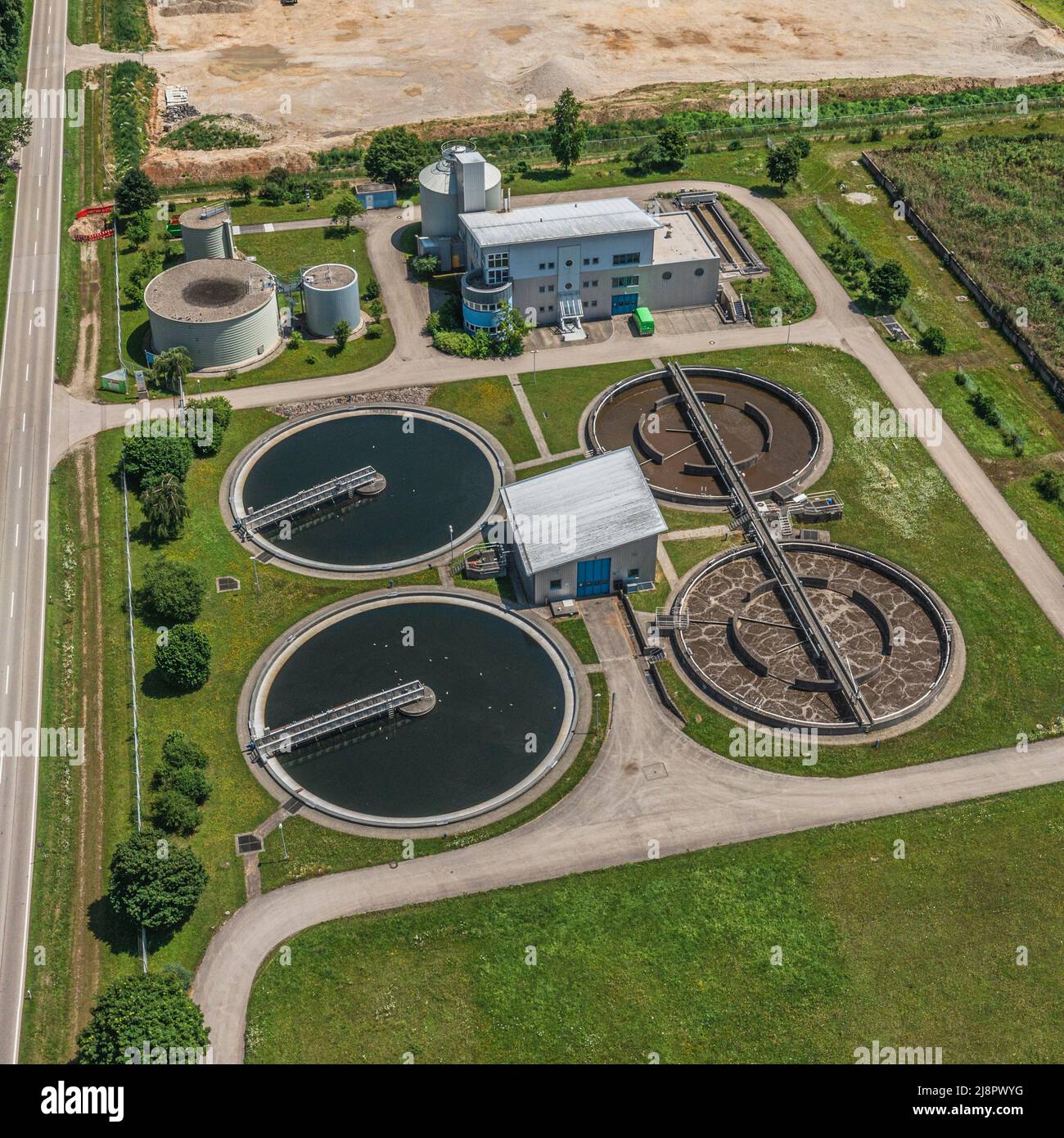 Vue aérienne d'une station de traitement des eaux usées Banque D'Images