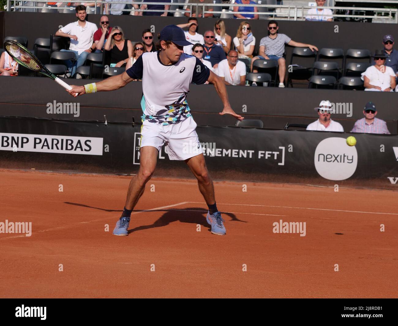 Alex de Minaur (AUS) en action contre Ugo Humbert (FRA) au cours de la  ronde 16 à l'Open Parc Auvergne-Rhone-Alpes Lyon 2022, ATP 250 Tournoi de  tennis le 17 mai 2022 au