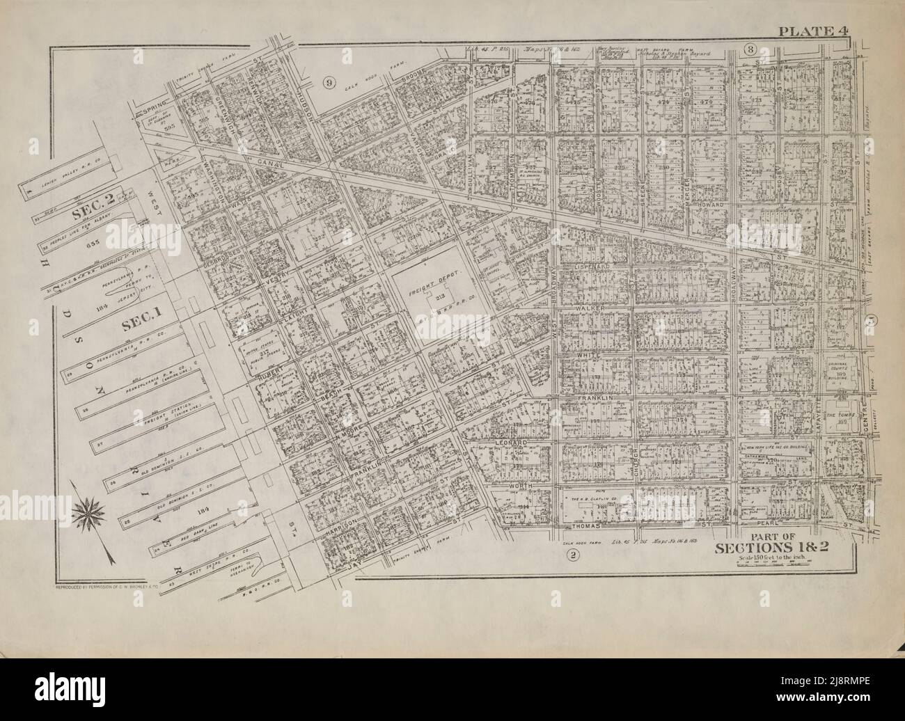 PLAN DE L'ÎLE DE MANHATTAN EN 1908 (sections) de l'iconographie de l'île de Manhattan, 1498-1909 compilé à partir de sources originales et illustré par photo-intaglio reproductions de cartes importantes, plans, vues, Et les documents dans les collections publiques et privées - Volume 2 par Stokes, I. N. Phelps (Isaac Newton Phelps), 1867-1944 Éditeur New York : Robert H. Dodd 1915. Incluant la cartographie: Un essai sur le développement de la connaissance concernant la géographie de la côte est de l'Amérique du Nord; Manhattan Island et ses environs sur les cartes et les cartes tôt / par F.C. Wieder et I.N. Phelps Stokes. Le Manat Banque D'Images