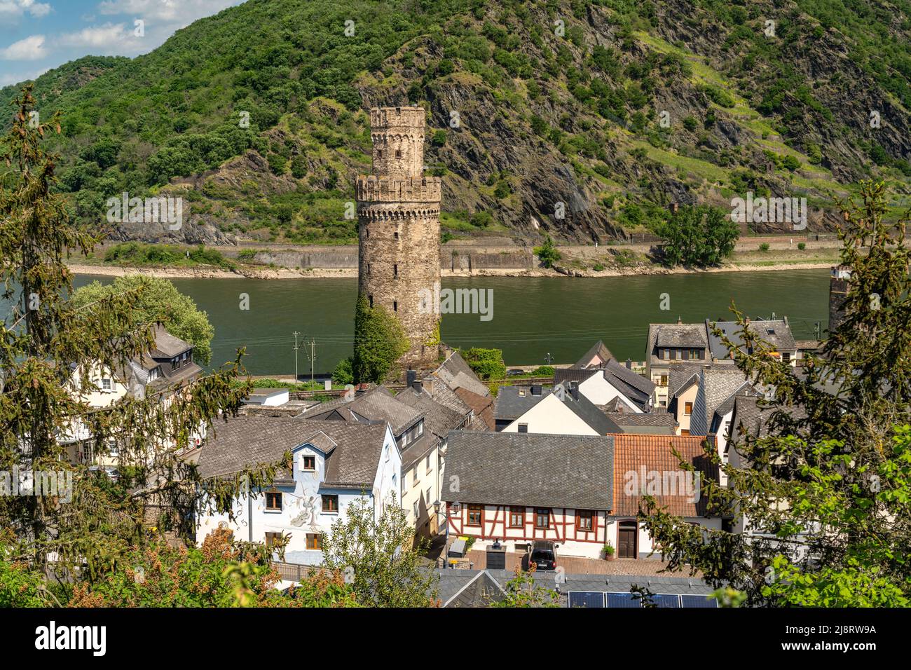 Blick auf Oberwesel mit dem Ochsenturm und der Rhein, Welterbe Oberes Mittelrheintal, Oberwesel, Rheinland-Pfalz, Deutschland | vue Arial d'Oberw Banque D'Images