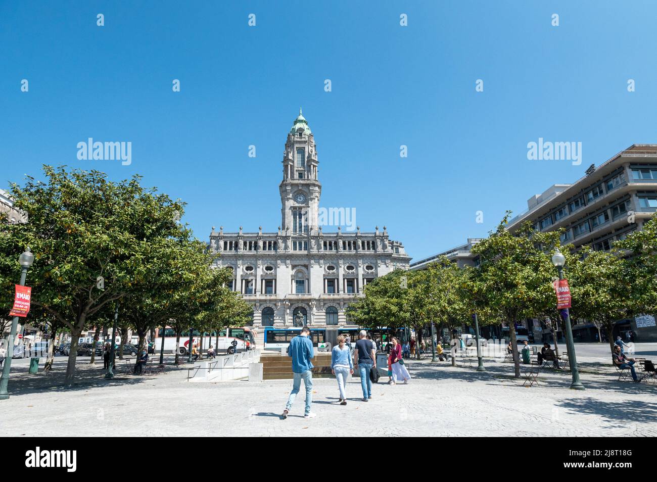 Porto, Portugal. 2022 mai 4 . Bâtiment de l'Hôtel de ville de Porto, Chambre municipale par une journée ensoleillée en été 2022. Banque D'Images