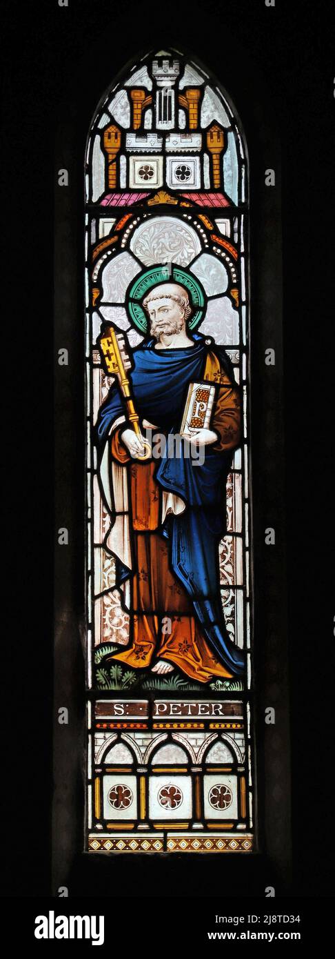 Vitraux de Clayton & Bell représentant Saint-Pierre, l'église Saint-Martin, North Nibley, Gloucestershire Banque D'Images