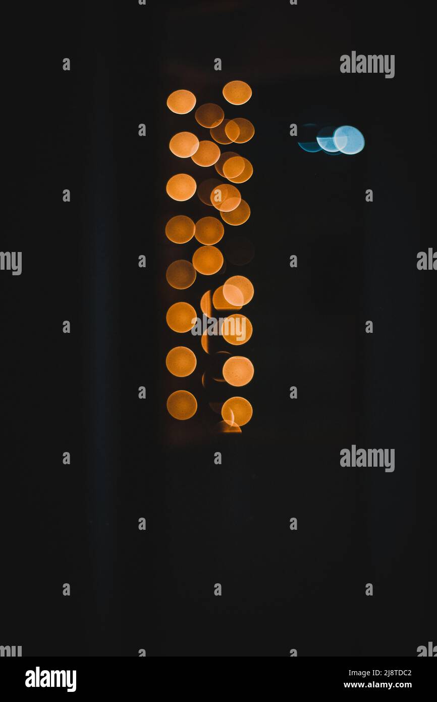 Arrière-plan bokeh avec lumières brillantes. Banque D'Images