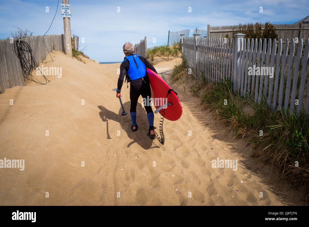 Promenade en paddle-up à la plage, Plum Island, Massachusetts, États-Unis, sur la côte de la Nouvelle-Angleterre au nord de Boston. Banque D'Images