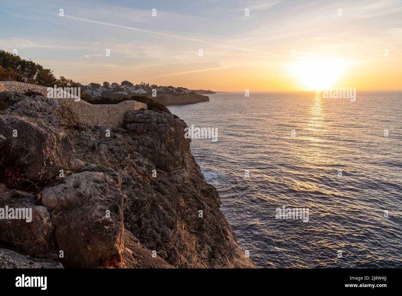 coucher de soleil sur la côte, vue sur la mer méditerranée sur l'île de majorque Banque D'Images