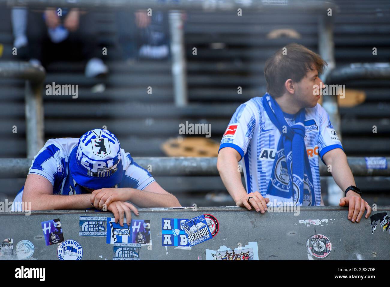 Dortmund, Allemagne. 14th mai 2022. Déçus fans de B après le match, football 1st Bundesliga, 34th match day, Borussia Dortmund (DO) - Hertha BSC Berlin (B) 2: 1, le 05/14/2022 à Dortmund/Allemagne. #DFL règlements interdisent toute utilisation de photographies comme séquences d'images et/ou quasi-vidéo # crédit: dpa/Alay Live News Banque D'Images