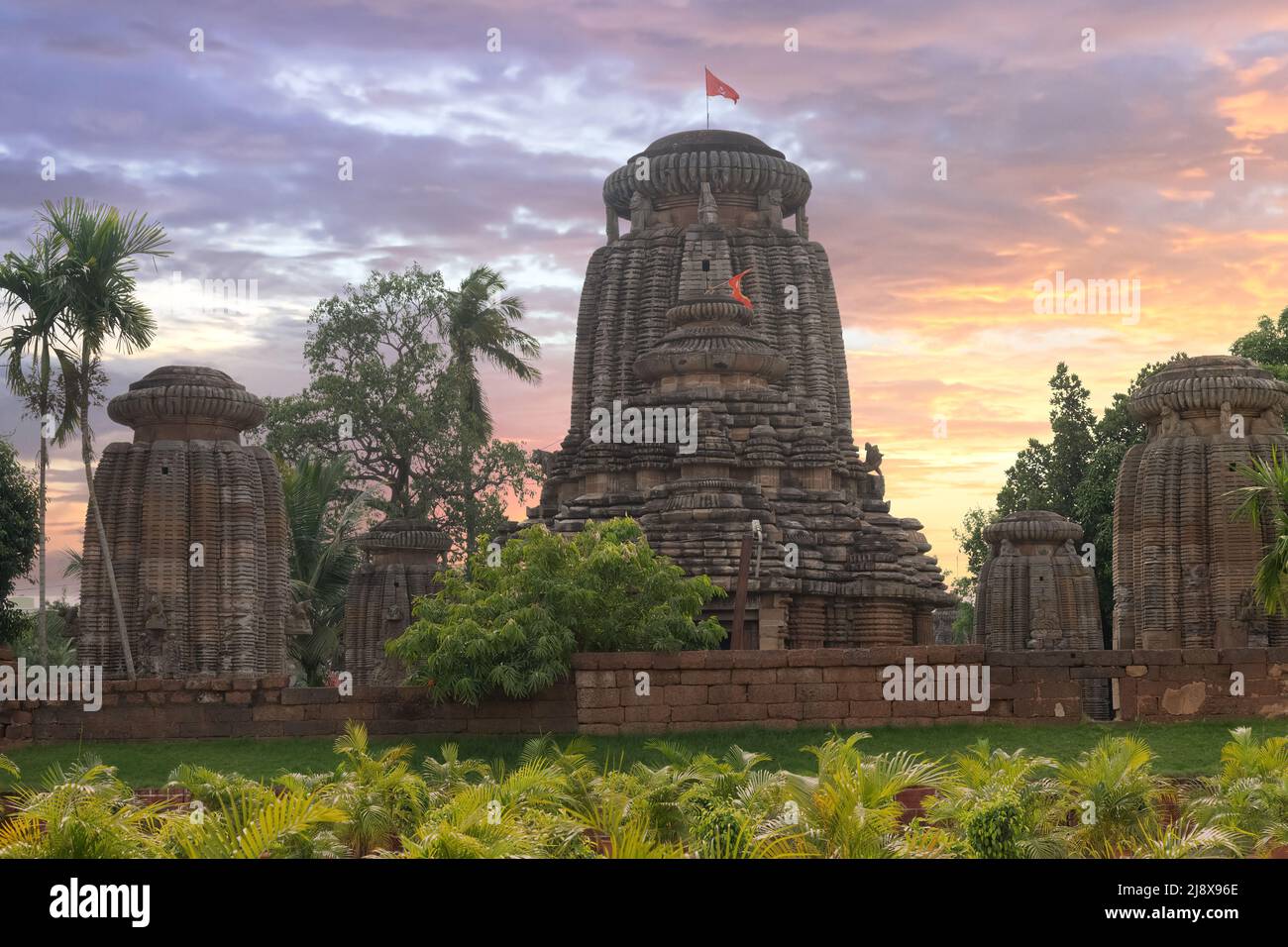 Ancienne pierre Lingaraja Temple de Lord Shiva construit en 11th siècle ce à Odisha, Inde Banque D'Images