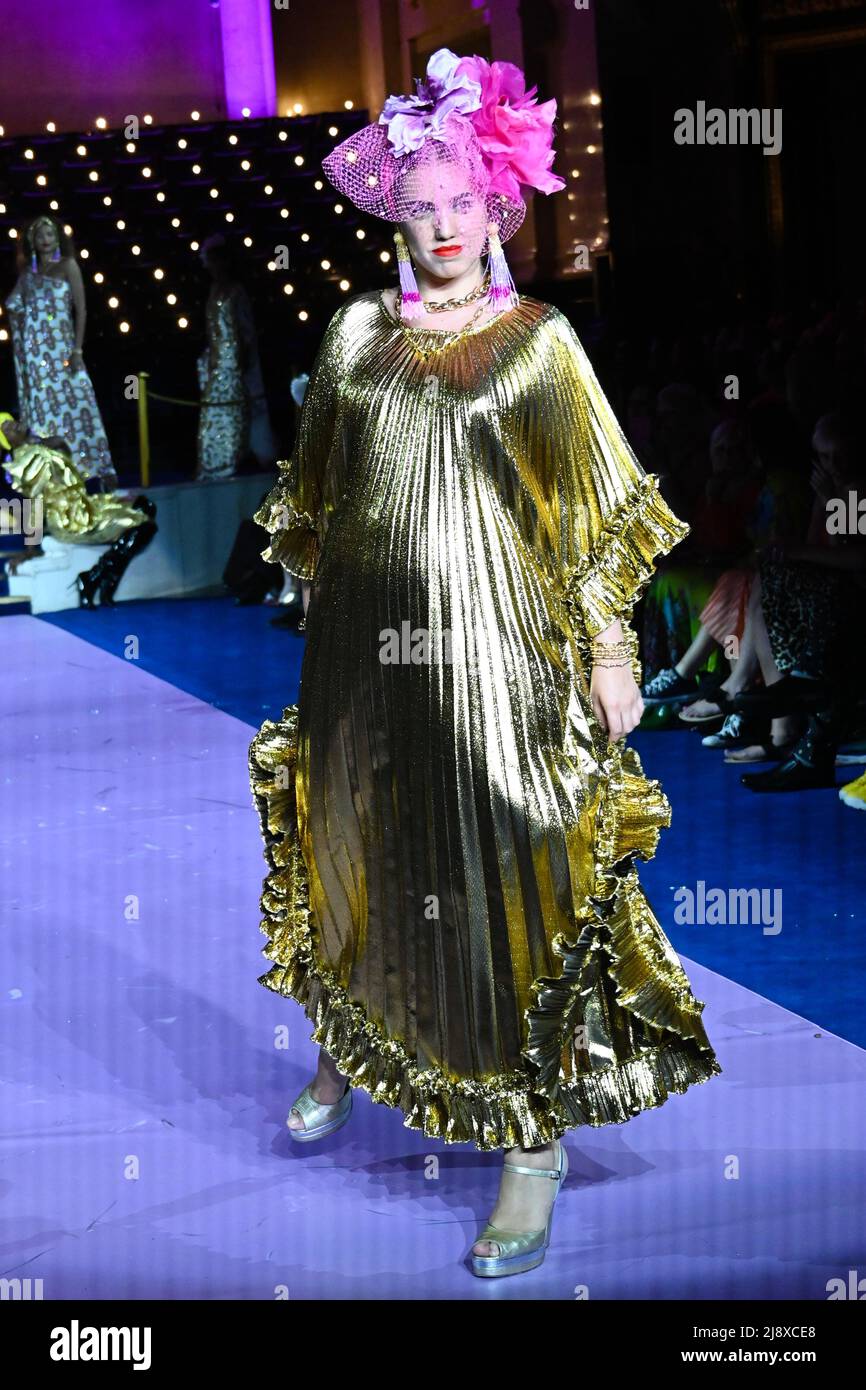 Julia Clancey présente à la Kornit Fashion week Londres 2022 au Freemasons's Hall, Londres, Royaume-Uni - 17 mai 2022. Banque D'Images