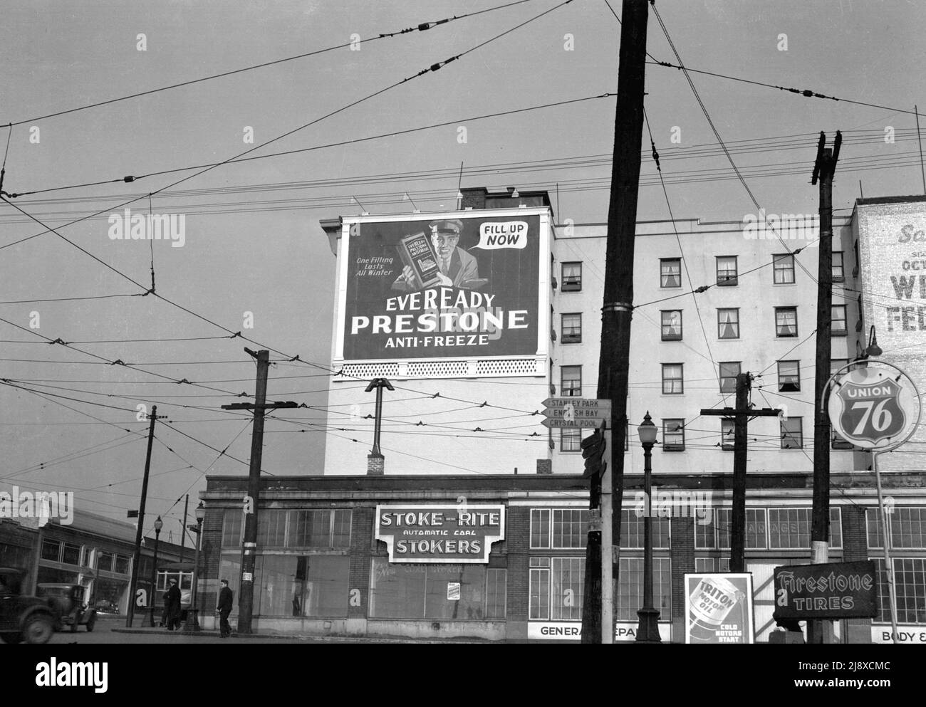 Un panneau d'affichage de l'antigel Eveready Prestone sur l'hôtel Continental situé au 1390, rue Granville, Vancouver, vers. 1932 Banque D'Images