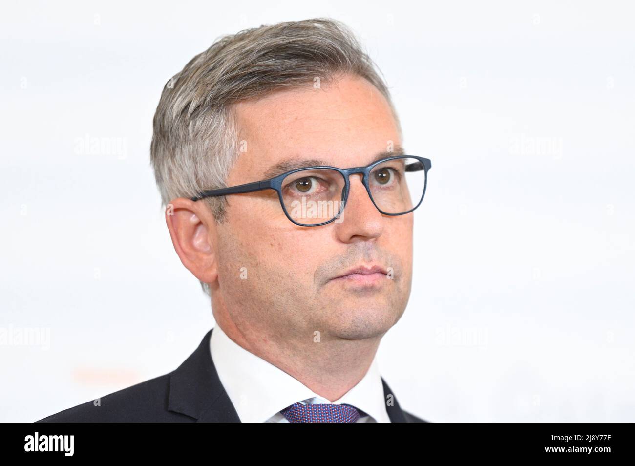 Vienne, Autriche 18th mai 2022. Conseil des ministres du gouvernement fédéral à la Chancellerie fédérale avec le ministre fédéral des Finances, le Dr Magnus Brunner (ÖVP). Sujet : dépendance de l'Autriche au gaz russe Banque D'Images