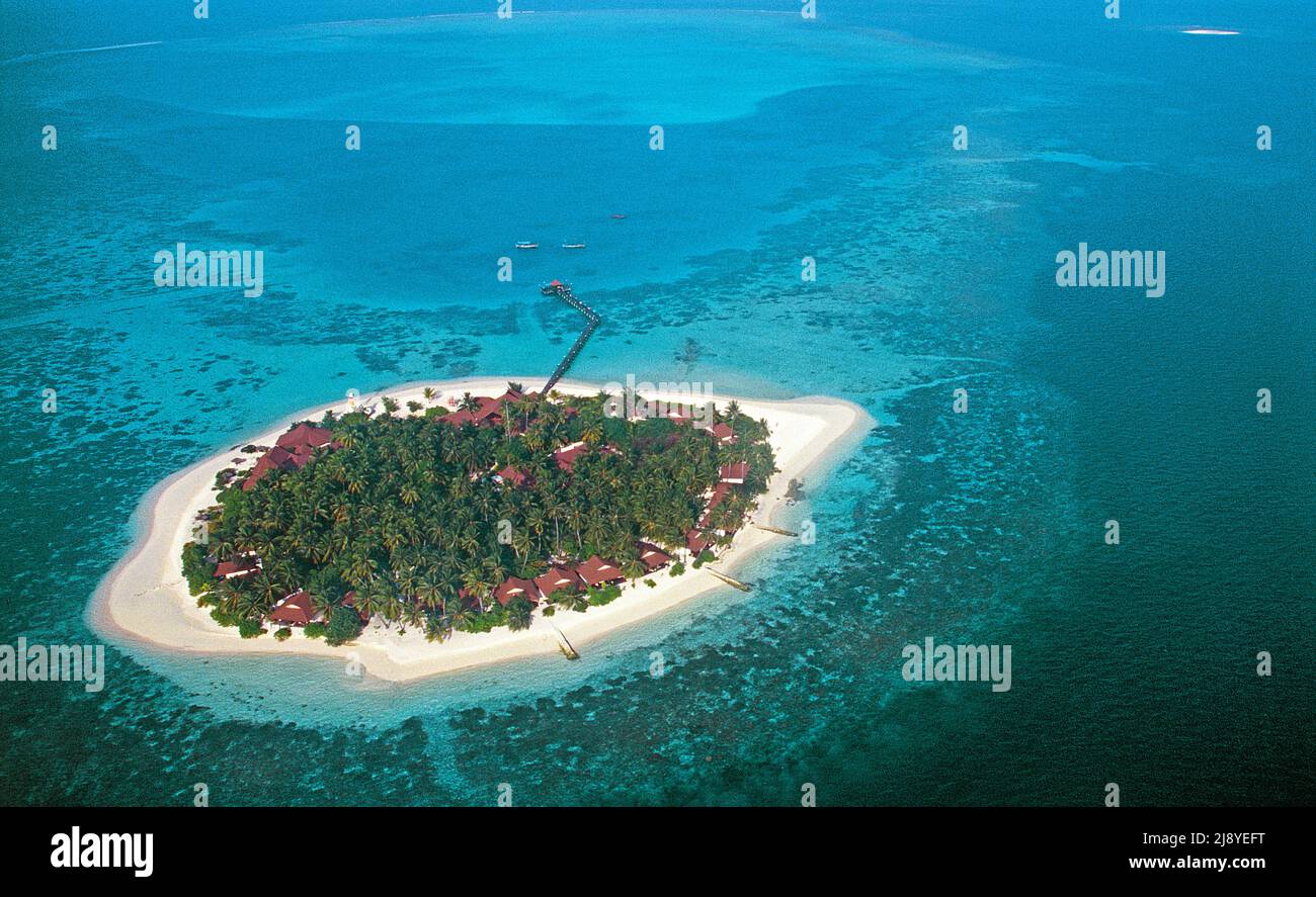 Vue aérienne de l'île maldivienne Thundhufushi, Ari Atoll, Maldives, océan Indien, Asie Banque D'Images