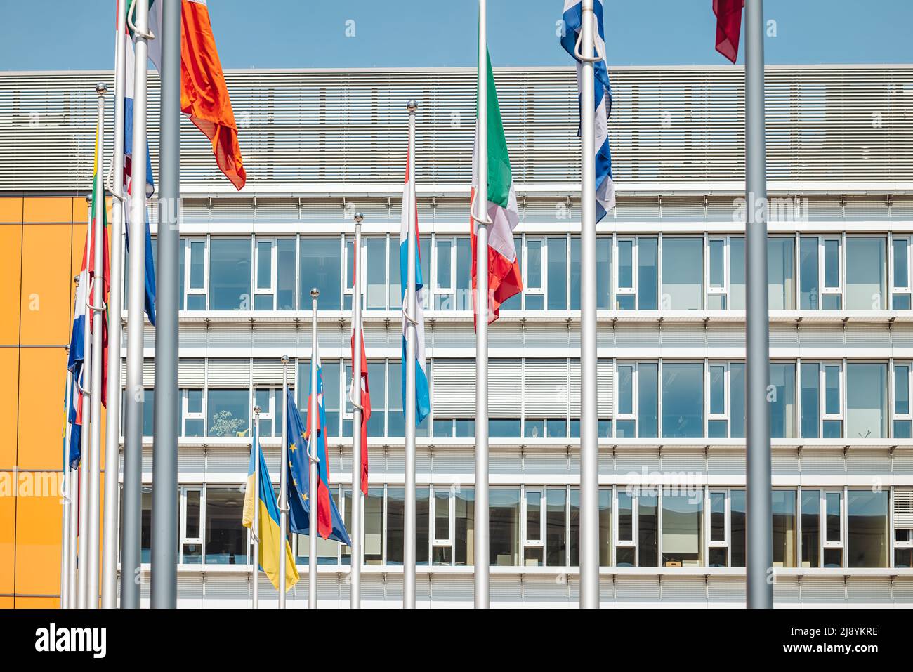 LUXEMBOURG, MAI 2022 : les bâtiments du Parlement européen à la place de l'Europe dans le quartier de Kirchberg Banque D'Images