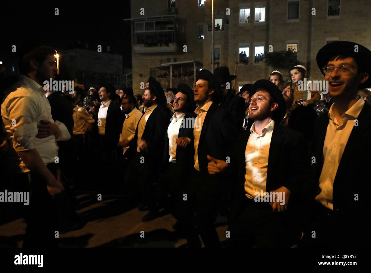 Jérusalem. 18th mai 2022. Les Juifs ultra-orthodoxes participent aux célébrations de la fête juive de Lag baOmer à Jérusalem le 18 mai 2022. Crédit: Muammar Awad/Xinhua/Alamy Live News Banque D'Images