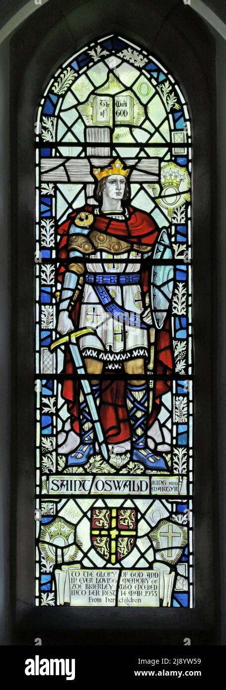 Vitraux représentant Saint Oswald, roi de Northumbrie, église St Andrew, Churchdown Banque D'Images