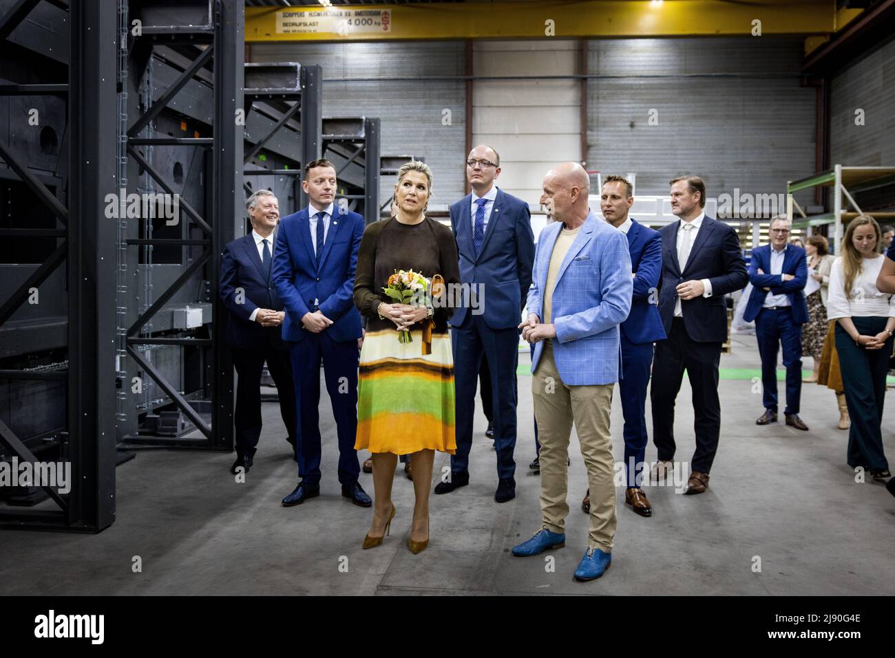 2022-05-19 15:21:25 ZEVENAAR - Reine Maxima lors d'une visite de travail à Von Gahlen. L'entreprise familiale conçoit et développe des équipements de laboratoire pour la production de médicaments nucléaires et est lauréate du prix Koning Willem I dans la catégorie des PME. ANP RAMON VAN FLYMEN pays-bas sortie - belgique sortie Banque D'Images