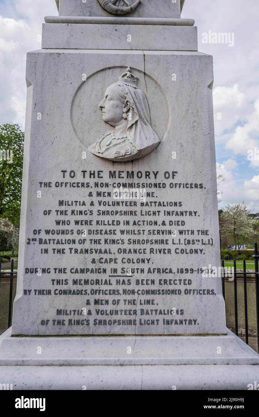 L'image est du Mémorial de guerre de la Reine Victoria aux hommes de l'infanterie légère du Shropshire du roi KSLI qui étaient Kia pendant la guerre des Boers d'Afrique du Sud de 1899 Banque D'Images
