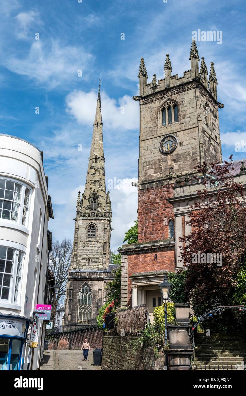 L'image est de scènes de rue générales colorées de Shrewsbury avec leurs agréables bâtiments de style géorgien Banque D'Images