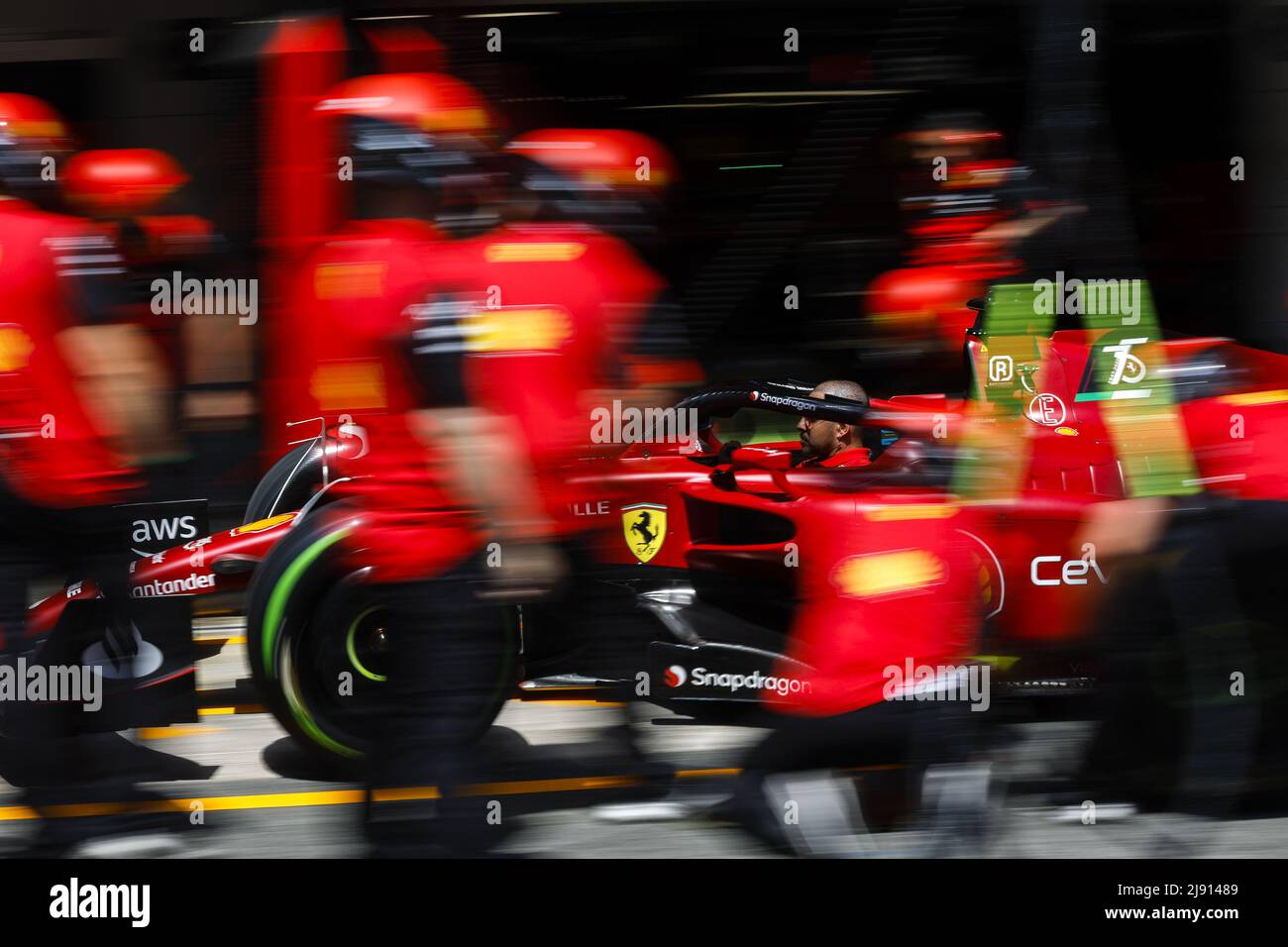 Montmelo, Espagne, 19/05/2022, 16 LECLERC Charles (mco), Scuderia Ferrari F1-75, Pitstop pratique pendant la Formule 1 Pirelli Grand Premio de Espana 2022, 6th ronde du Championnat du monde de Formule 1 de la FIA 2022, sur le circuit de Barcelone-Catalunya, du 20 au 22 mai 2022 à Montmelo, Espagne - photo: Florent/DPIB/LiveMedia Banque D'Images