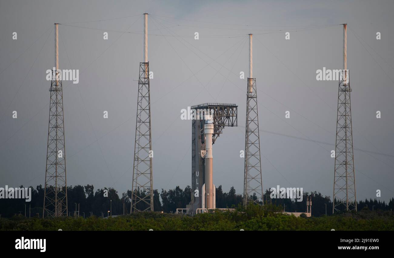 Cape Canaveral, États-Unis d'Amérique. 19 mai 2022. La fusée Atlas V de United Launch Alliance transportant le vaisseau spatial Boeing CST-100 Starliner à bord du complexe spatial de lancement 41 commence le compte à rebours pour le lancement à la station de la Force spatiale du Cap Canaveral, le 19 mai 2022 à Cape Canaveral, en Floride. La mission orbital Flight Test-2 sera la deuxième épreuve de vol non-crewed et se mettra à quai vers la Station spatiale internationale. Credit: Joel Kowsky/NASA/Alamy Live News Banque D'Images