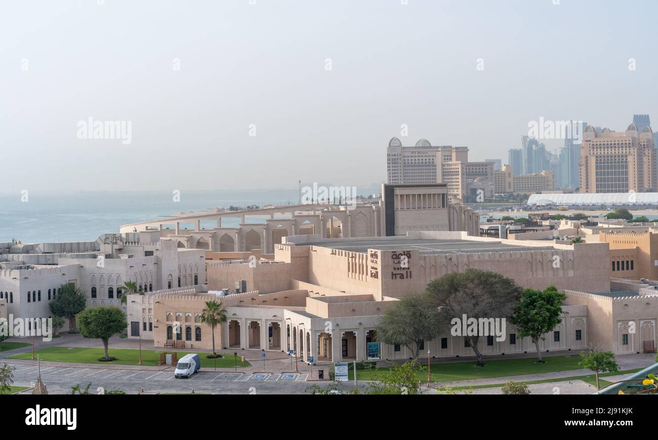 Doha, Qatar - mai 15,2022 : vue en hauteur du village culturel katara. Banque D'Images