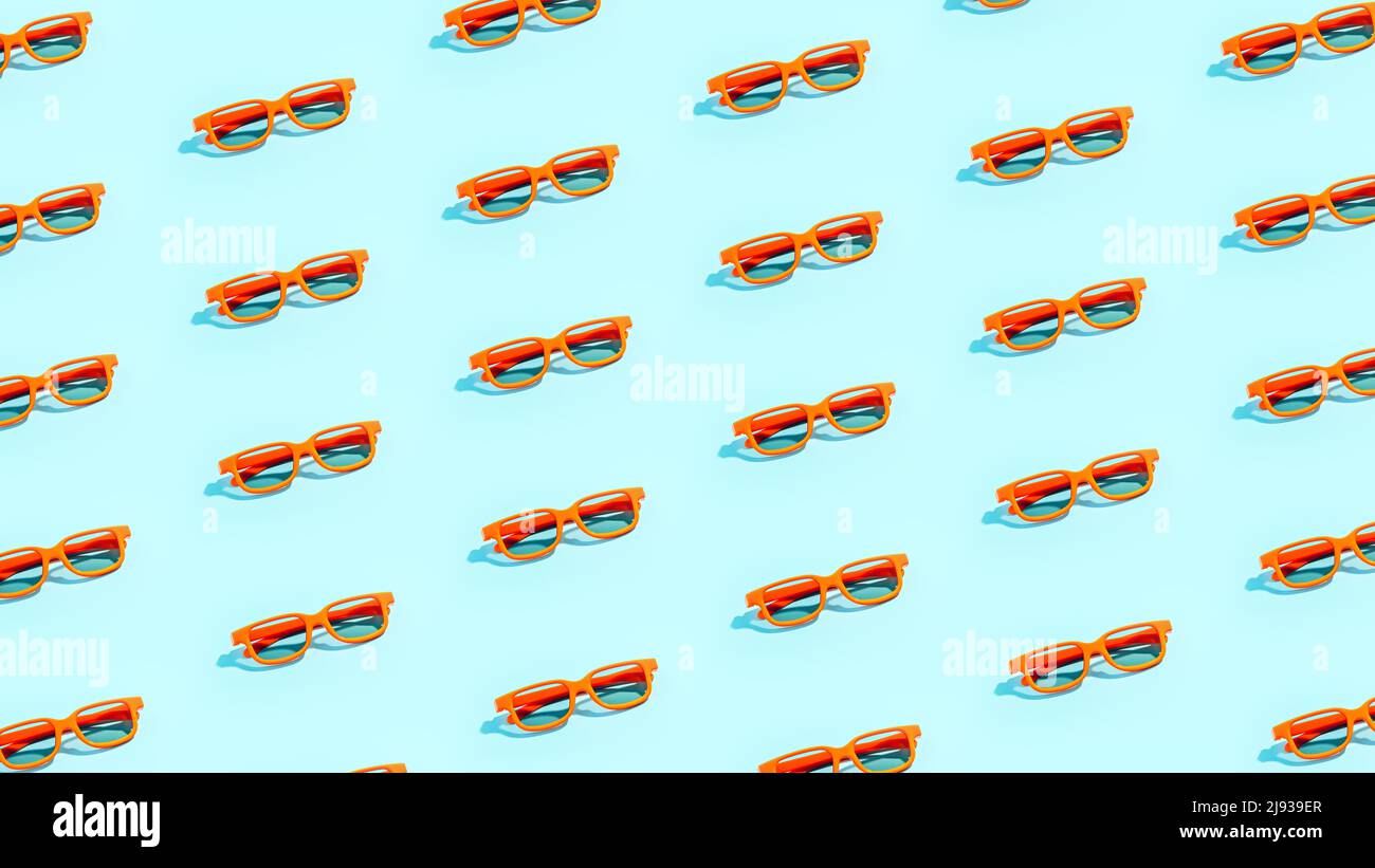 Motif orange de 3D verres de film sur fond de couleur menthe Banque D'Images