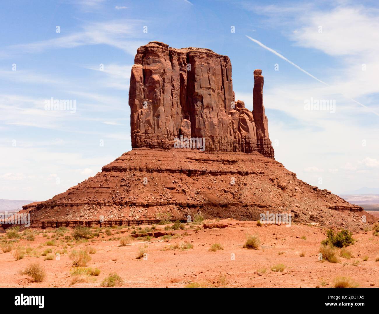 Vue sur Monument Valley dans l'Utah et l'Arizona America. Vue sur Rock formation West Mitten Butte. Haute résolution au format affiche. Banque D'Images