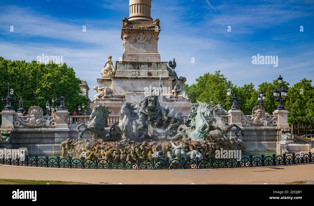 Monument aux Girondins, place des Quinconces, Bordeaux, France - emblématique de la Révolution française à Bordeaux avec le célèbre monument et les fontaines Banque D'Images