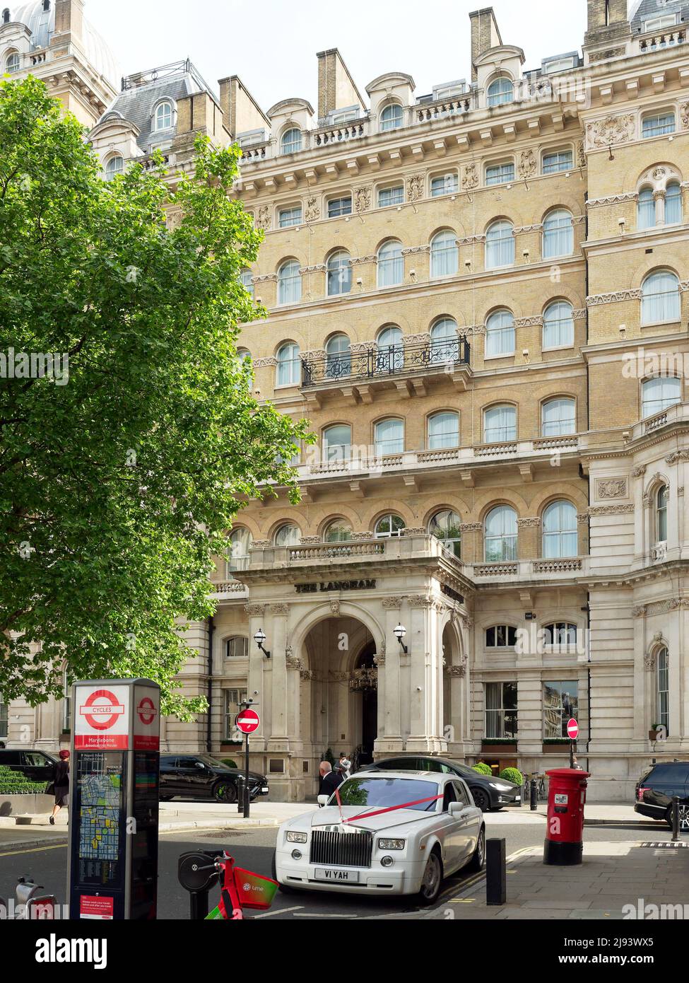 Vue de face de l'hôtel Langham London England Banque D'Images