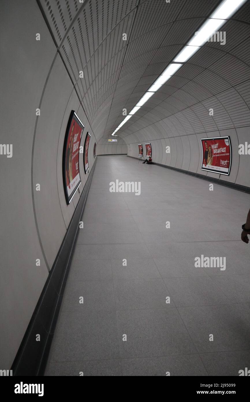 Elizabeth Line, avant l'ouverture de Tottenham court Road Banque D'Images