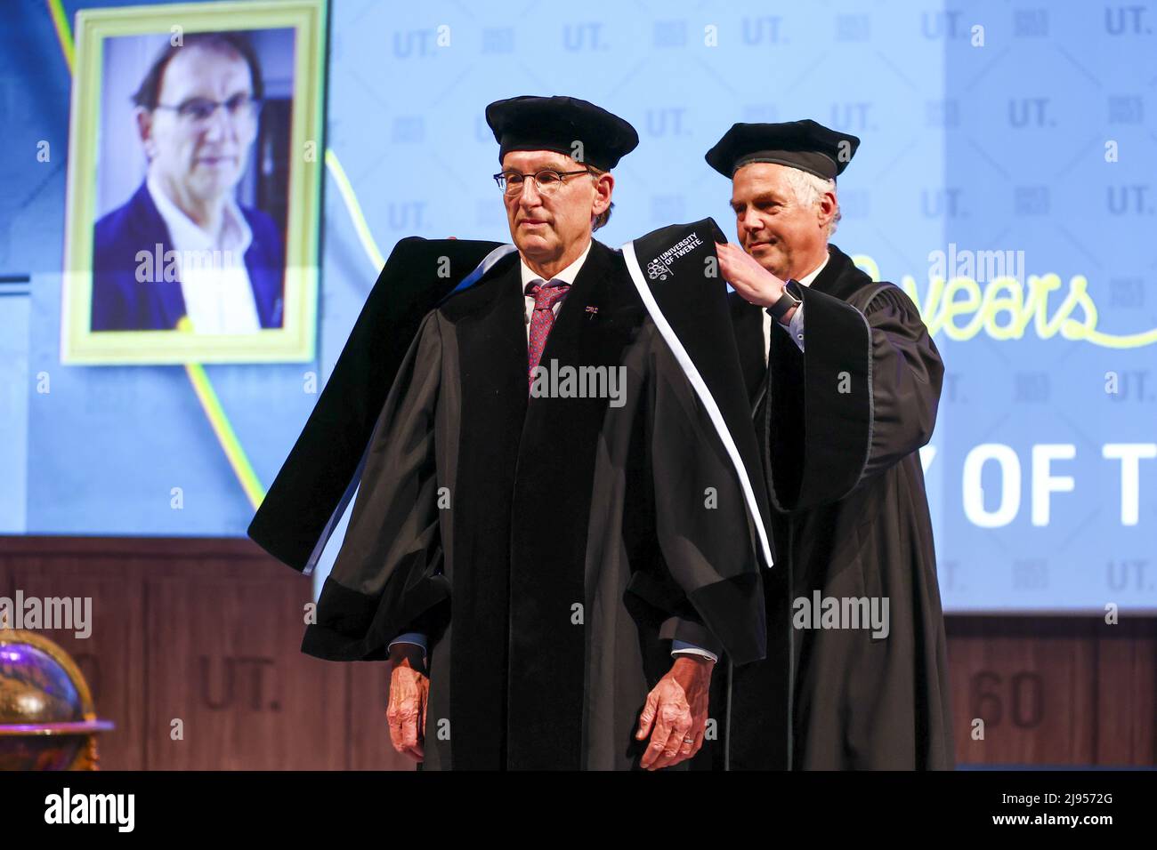 2022-05-20 16:00:52 ENSCHEDE - Wim van Saarloos reçoit un doctorat honorifique de l'Université de Twente, qui célèbre son anniversaire de 60th. ANP VINCENT JANNINK pays-bas sortie - belgique sortie Banque D'Images