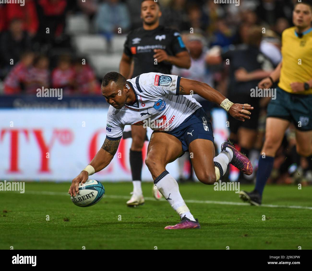 Swansea, Royaume-Uni. 20th mai 2022. Cornal Hendricks de Vodacom Bulls, va plus pour Bulls 5th TRY 17-31 à Swansea, Royaume-Uni le 5/20/2022. (Photo par Mike Jones/News Images/Sipa USA) crédit: SIPA USA/Alay Live News Banque D'Images