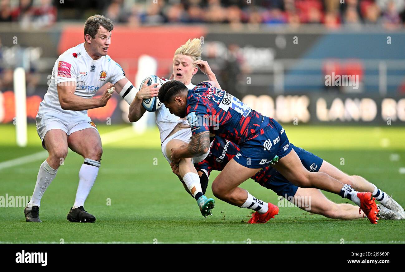 Bristol, Royaume-Uni. 20th mai 2022. Rugby, premier ministre. Bristol porte les V Exeter Chiefs. Stade Ashton Gate. Bristol. Josh Hodge (Exeter Chiefs) est attaqué pendant les Bristol Bears V Exeter Chiefs. Match de rugby Gallagher Premiership. Credit: Sport en images/Alamy Live News Banque D'Images